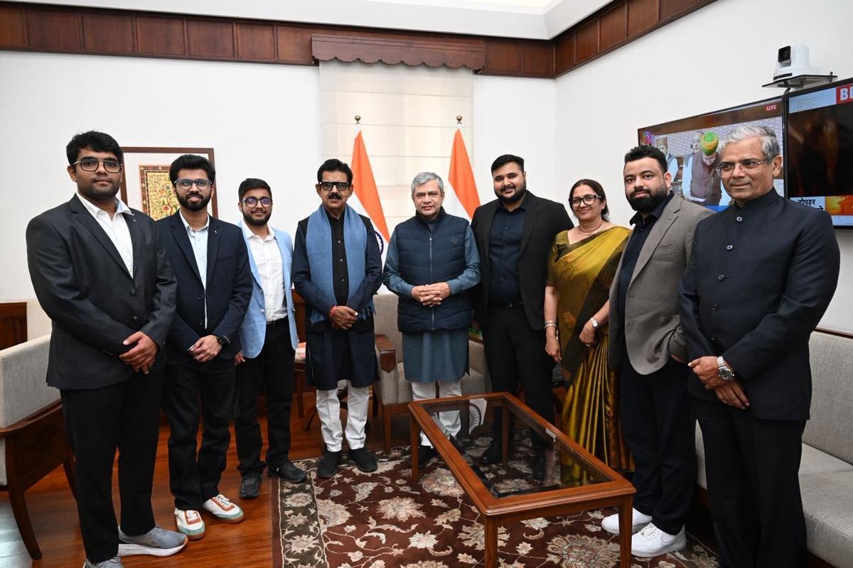 Harshit Soni at the Parliament of India with Union Minister Ashwini Vaishnaw